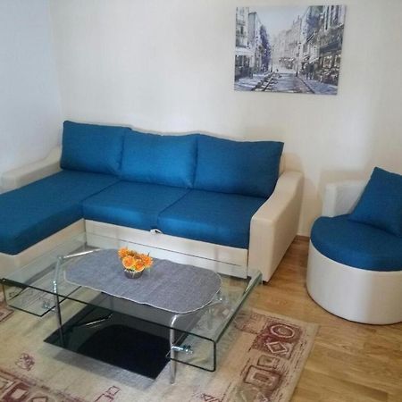 Apartman Ozi Petrovac na moru Exterior foto