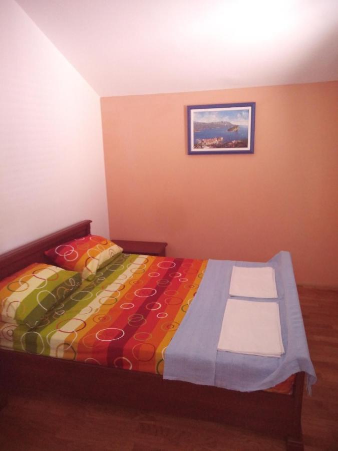 Apartman Ozi Petrovac na moru Exterior foto