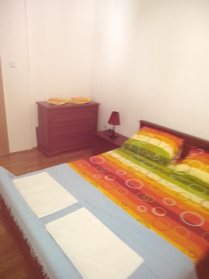 Apartman Ozi Petrovac na moru Exterior foto