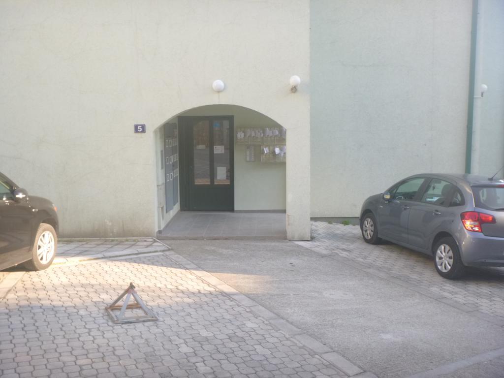 Apartman Ozi Petrovac na moru Exterior foto
