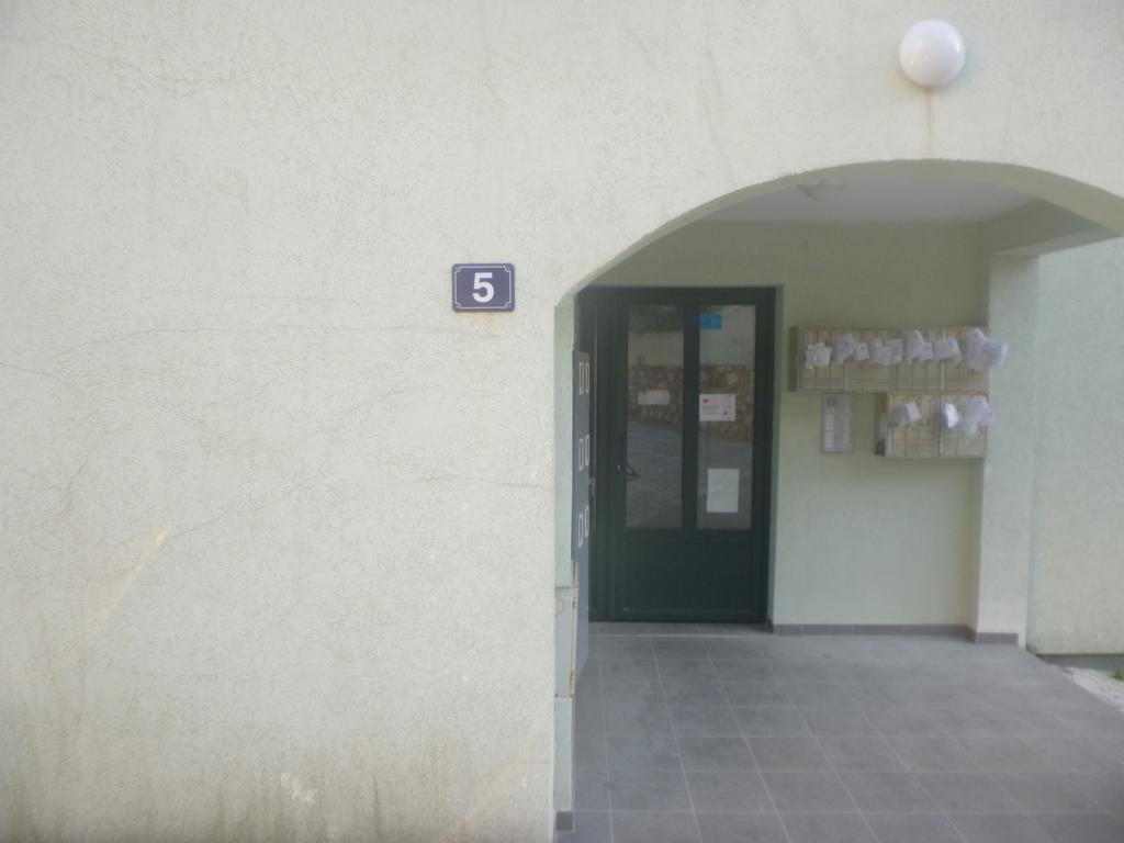 Apartman Ozi Petrovac na moru Exterior foto